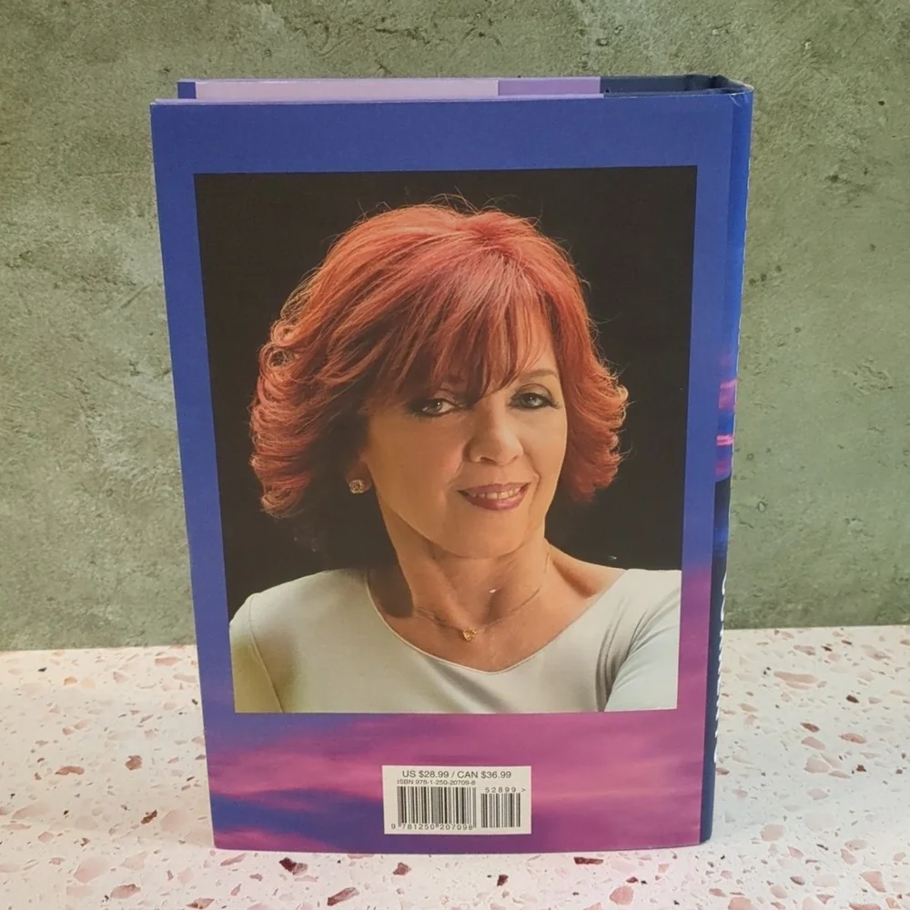 Nora Roberts | Under Currents Hardcover Book